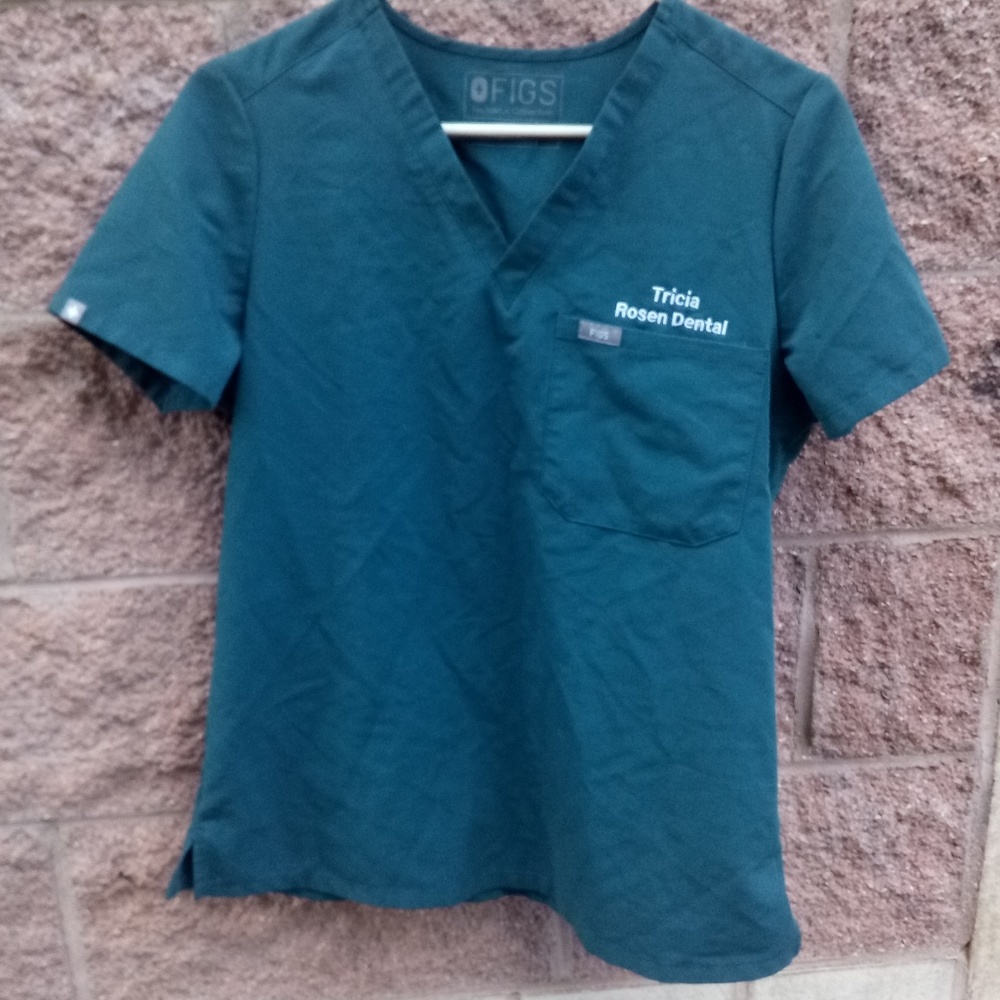Figs ladies scrubs top size small with embroidery